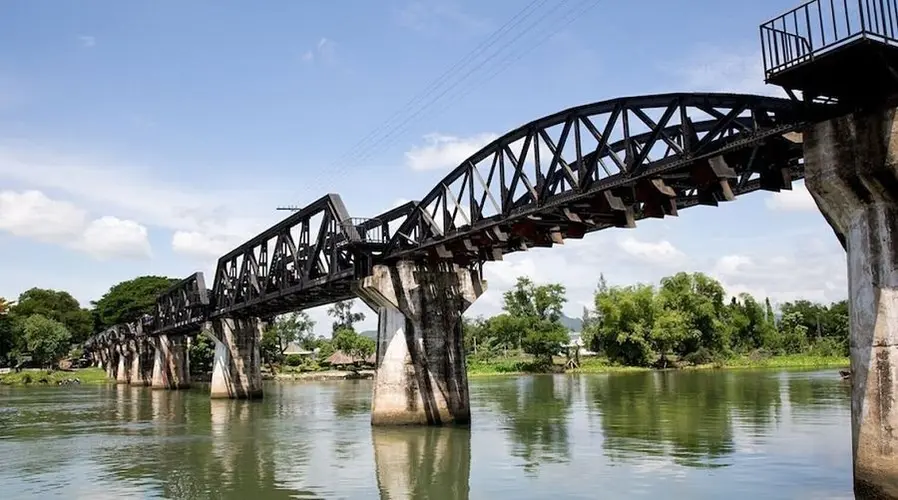 Rio Kwai y Ayutthaya + Triangulo De Oro