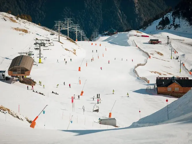Imagen - Viaja a esquiar a Andorra desde Barcelona