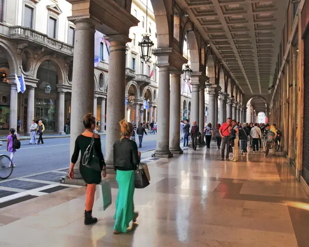 Obraz - FLY & DRIVE: Piedmont from Turin