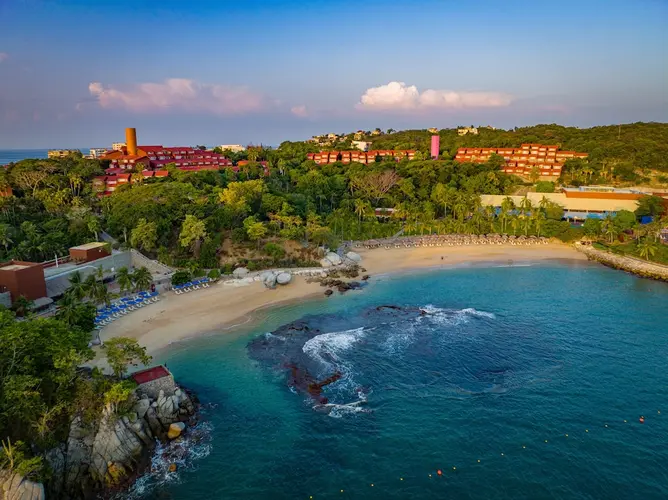 Las Brisas Huatulco – All Inclusive 