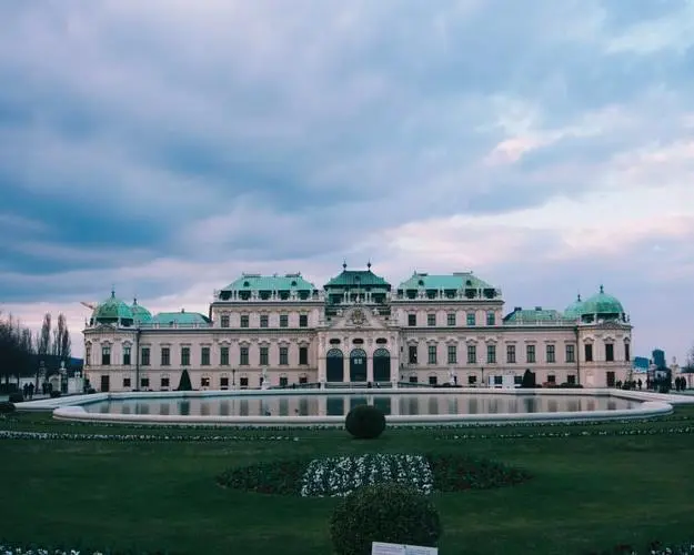 Kulturtrip Wien inkl. klassischem Konzert und Hop-on-Hop-off