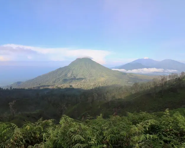 Naturwunder Indonesiens: Rundreisekombi Ost-Java & Flores
