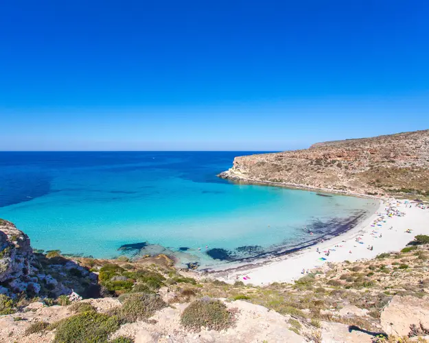 Lampedusa: isola di tuffi e tramonti
