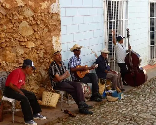 Rundreise "Cuba Traditional" & Baden an zwei Karibikspots