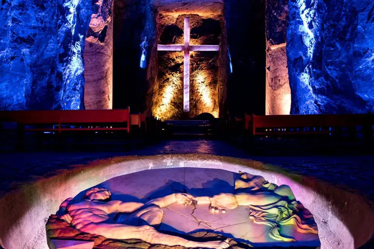 Excursión Guatavita+ Catedral de Sal de Zipaquirá en Bogotá