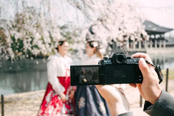  Instagram Tour in Seul & Busan, South Korea - April 2026