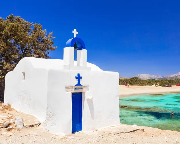 Island Hopping in Greece – Santorini, Naxos & Mykonos