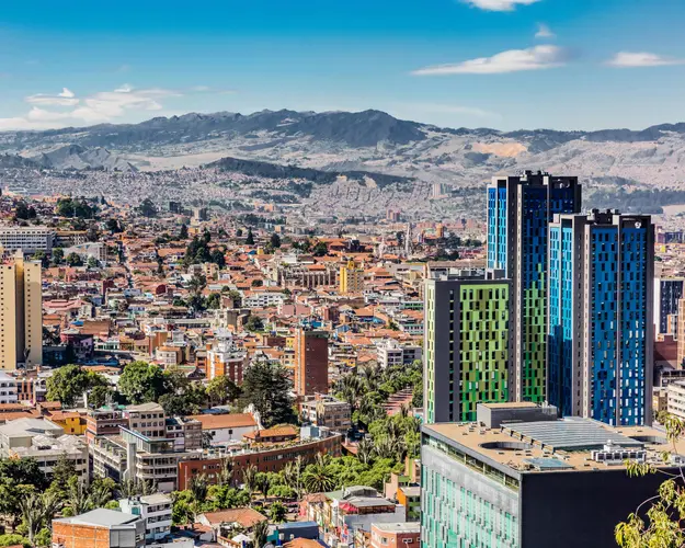 Paquete a Bogotá desde Santa Cruz