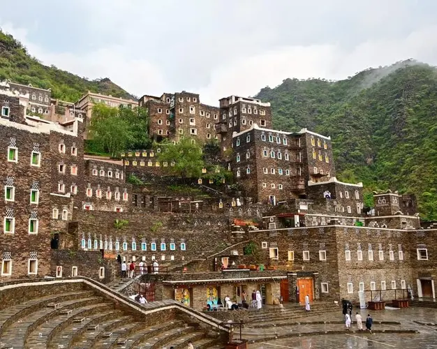 10 Days. Umrah & Asir Highlands–Madinah➤Makkah➤Abha➤Jeddah