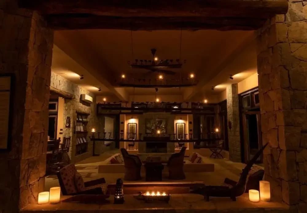 Pugdundee Safaris - Kanha Earth Lodge