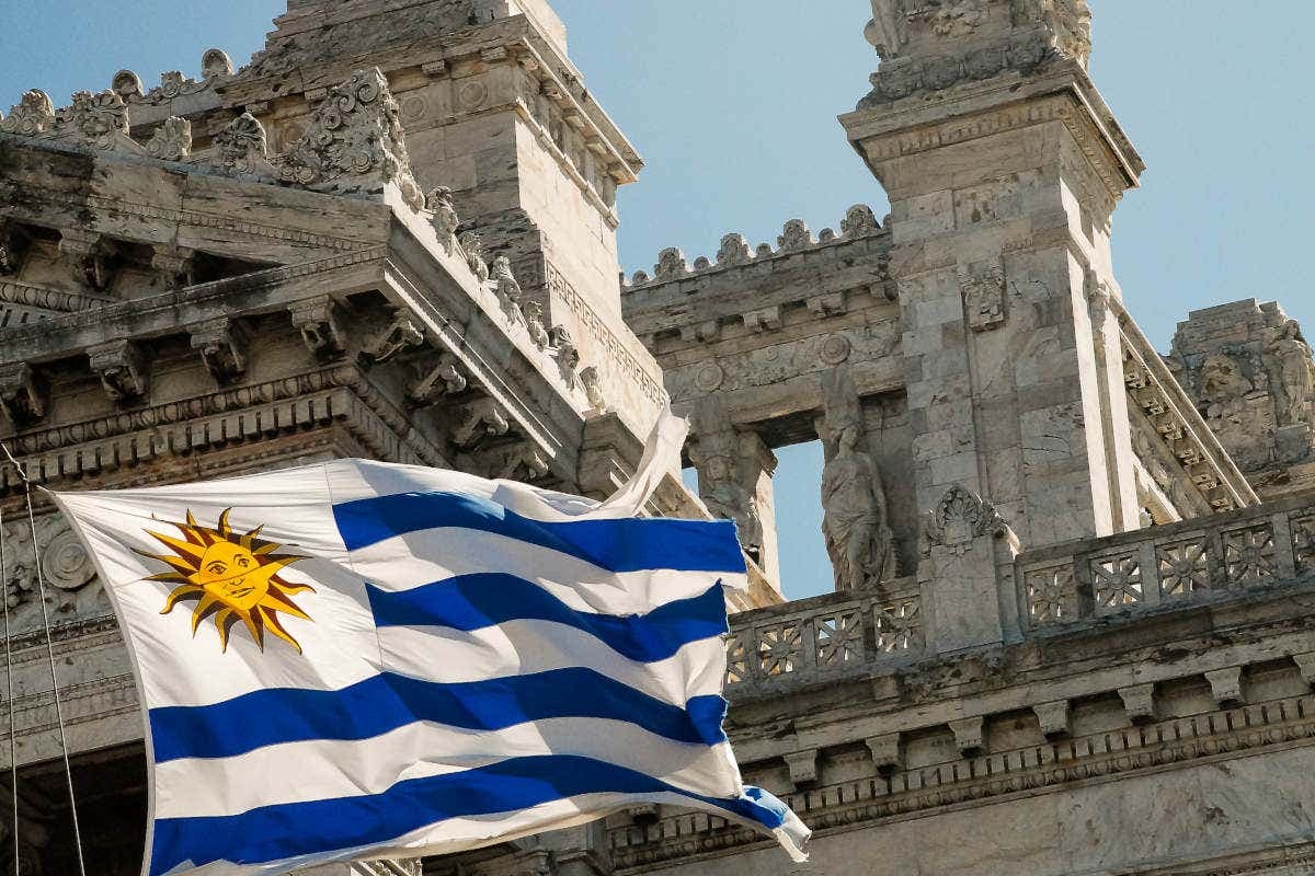 Transporte a Montevideo: Ferry + Autobús