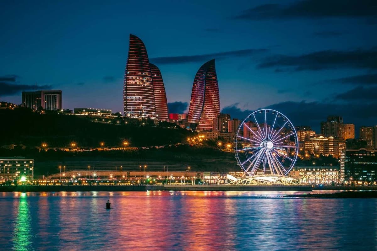 Tour serale di Baku
