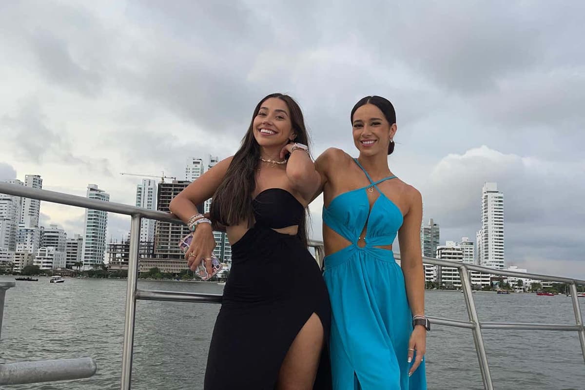 Fiesta caribeña en barco por Cartagena