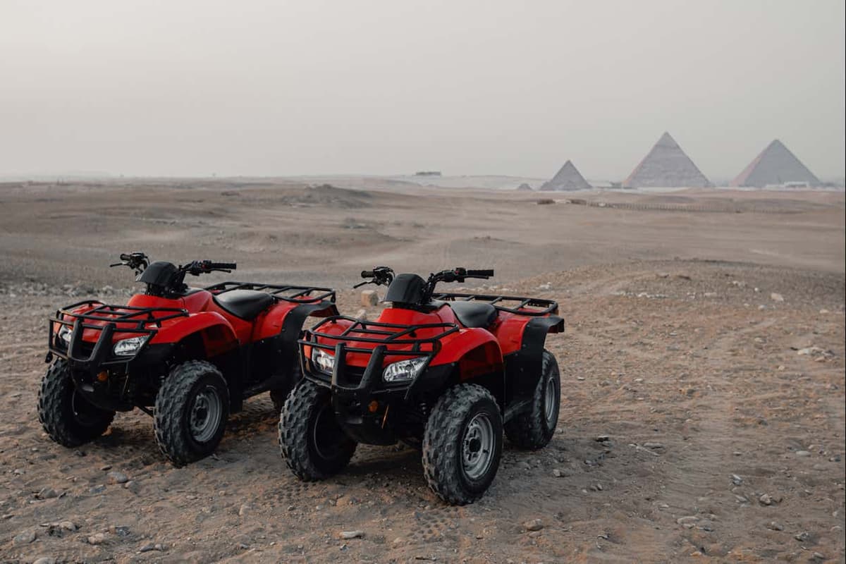 Tour delle piramidi di Giza in quad