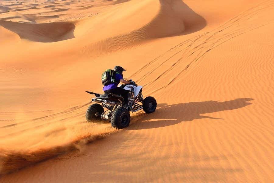 Tour in quad nel deserto di Dubai