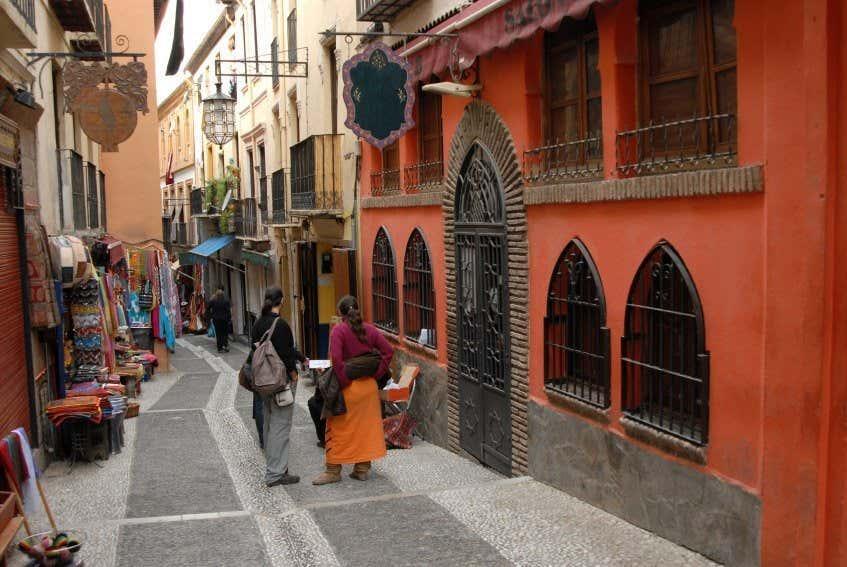 Albaicin & Sacromonte Guided Tour