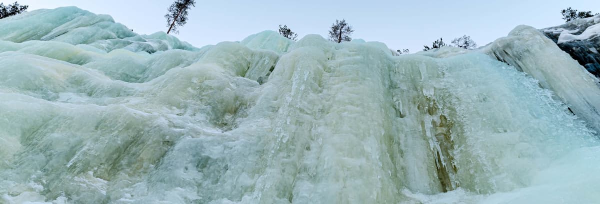Excursión a las cascadas congeladas de Korouoma