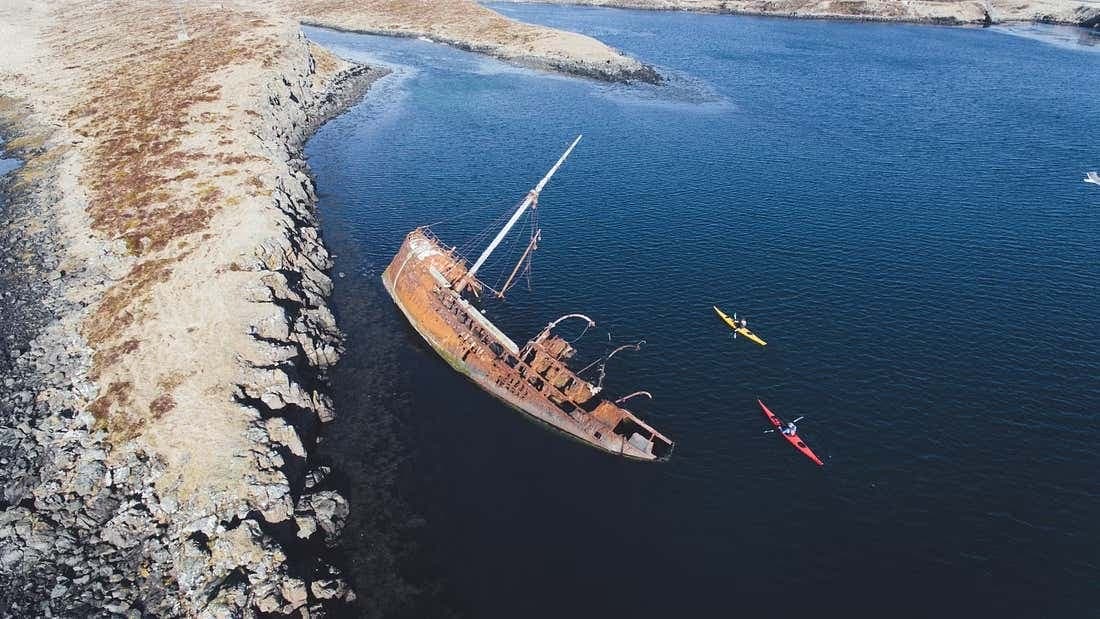 Balade en kayak le long de la côte de Stykkisholmur