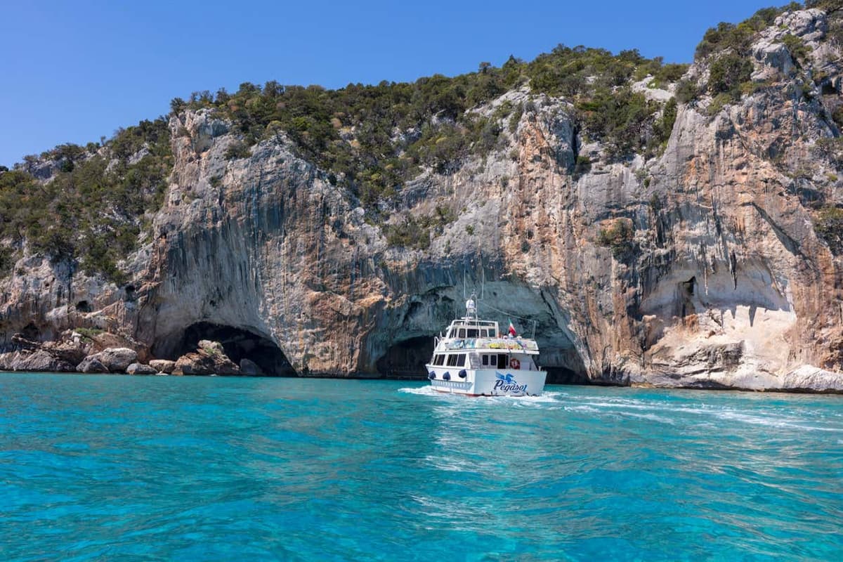 Giro in barca nel Golfo di Orosei