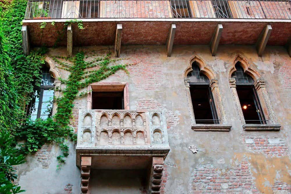 Lake Garda and Verona Day Trip