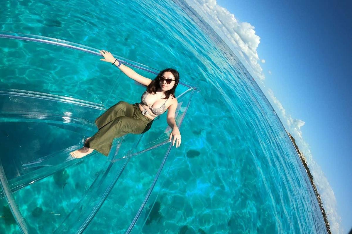Paseo en barco transparente por Isla Mujeres