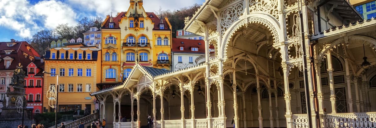 Tour privado por Karlovy Vary con guía en español