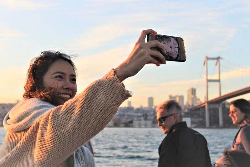 Bosphorus Sunset Luxury Yacht Cruise
