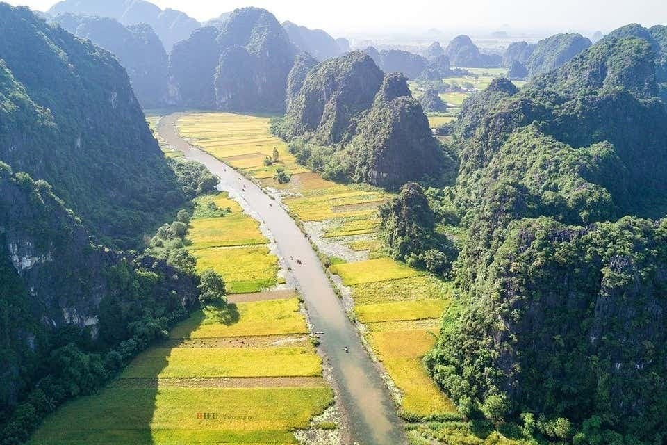 Ninh Binh Day Trip: Hoa Lu & Tam Coc
