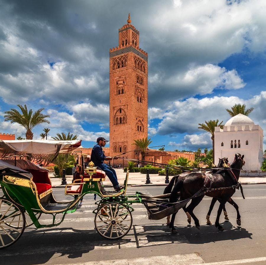 Night ride in horse carriages - Marrakesch