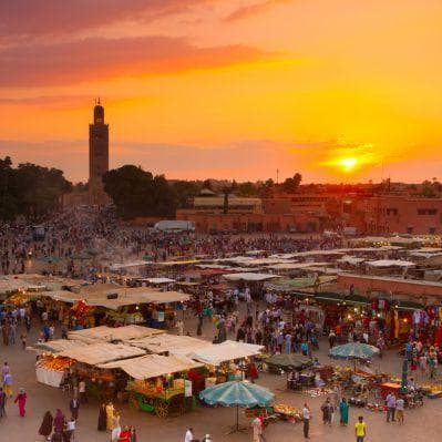 Aspettare il tramonto nella Piazza Jamaa El Fna di Marrakech - Marrakech