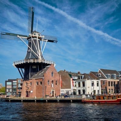 Il mulino a vento di Harlem, simbolo della città - Amsterdam