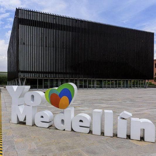 Dia 4. Medellín - Tour de compras  - Medellín