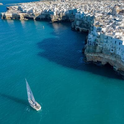 Polignano Caves by boat - دنور اورو آلتو