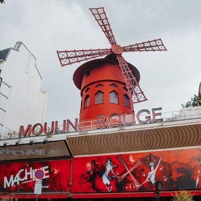 Montmartre, il quartiere degli artisti e dei locali di cabaret - Parigi