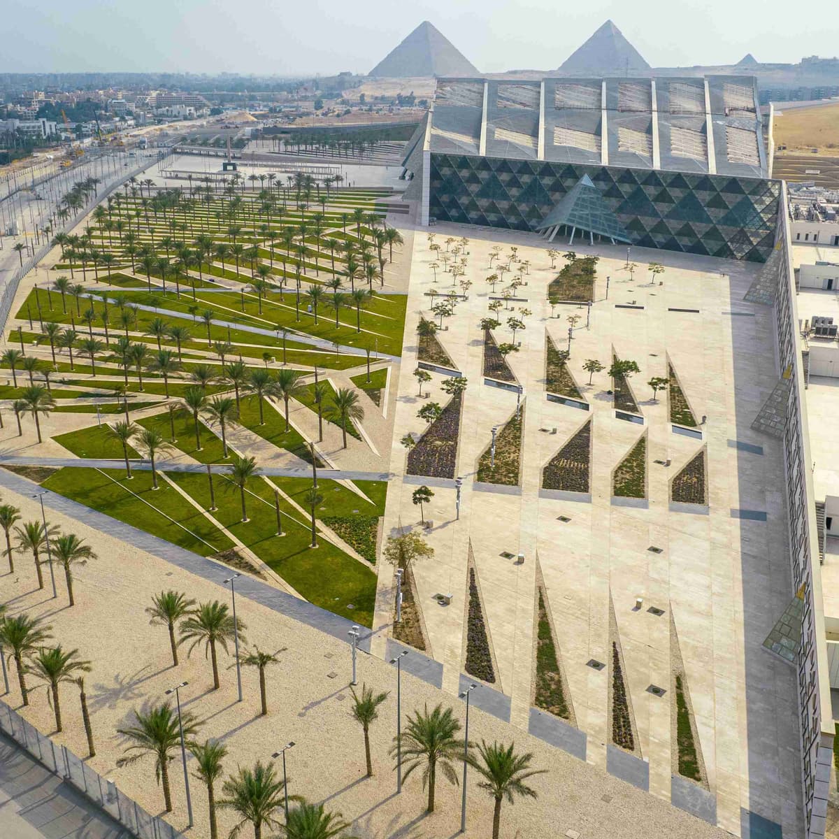 New Grand Egyptian Museum (GEM) - カイロ