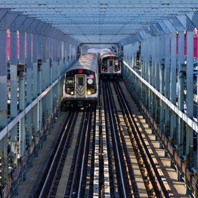 Immergersi nell’atmosfera newyorkese viaggiando con i mezzi pubblici - New York City NY