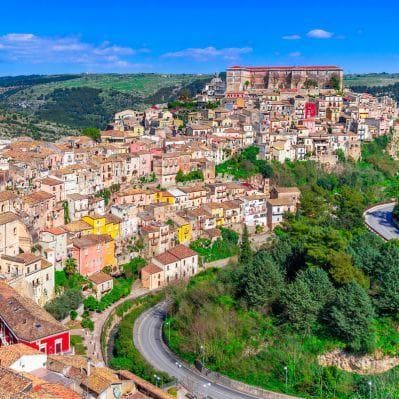 Ibla, l’affascinante centro storico di Ragusa, con l’imponente Duomo di San Giorgio - Agrigento, Sicilia