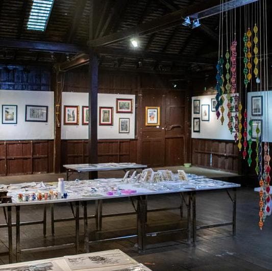 Visita dell’ONG Phare Ponleu Selpak a Battranbang - Battambang