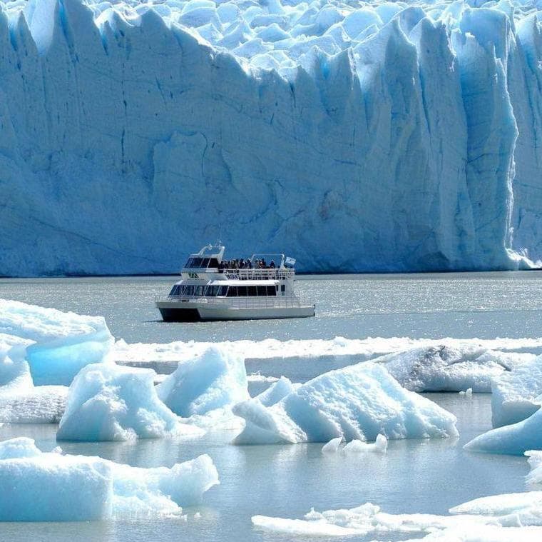 Walkways at the Perito Moreno Glacier + Nautical Safari - El Calafate