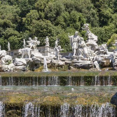 La Reggia di Caserta, capolavoro dell'architetto Luigi Vanvitelli, uno dei più grandi palazzi reali al mondo - Caserta