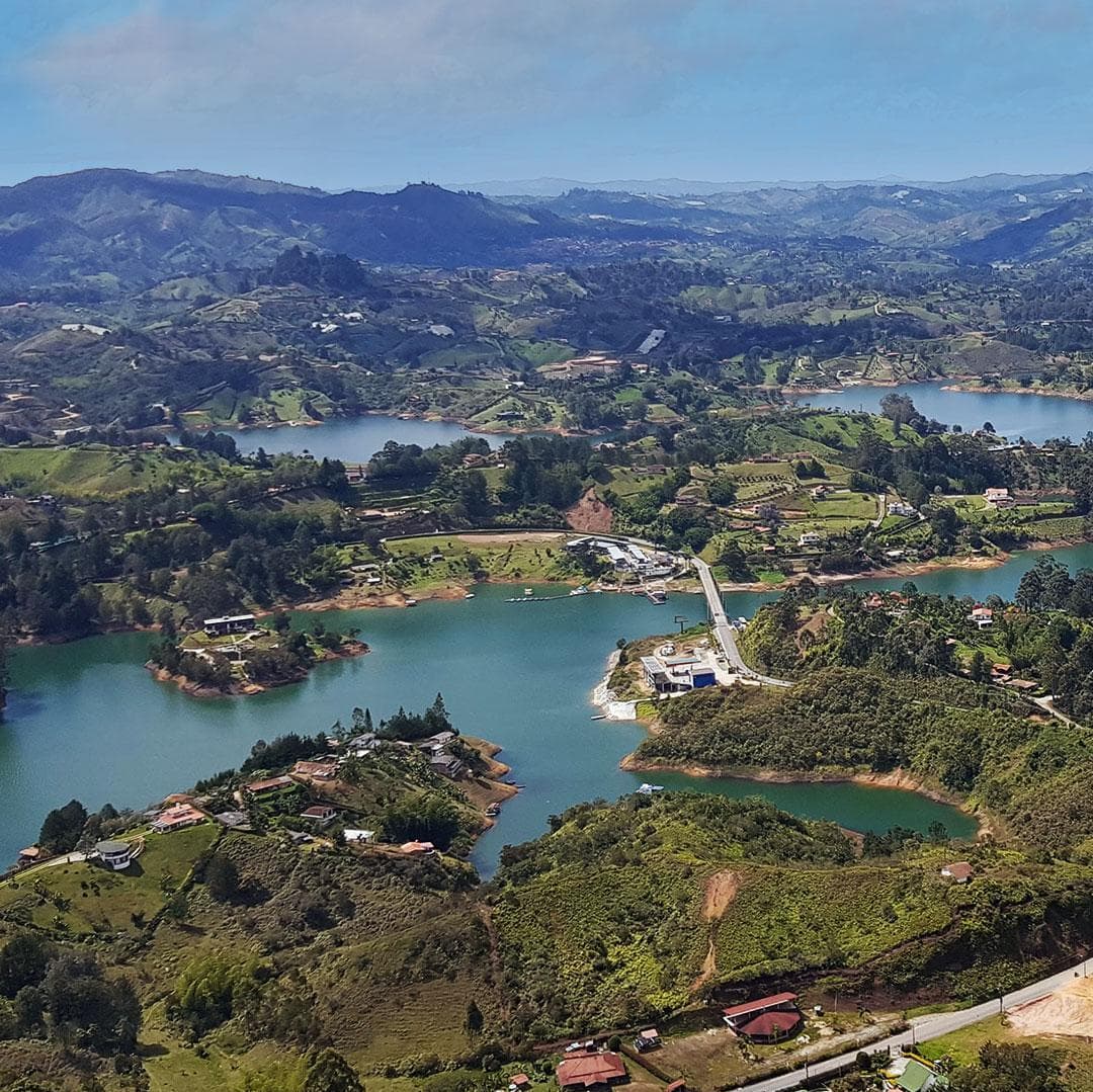 Dia 6. Medellín - Tour Guatapé e Piedra del Peñol  - Medellín