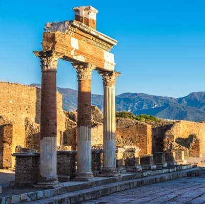 Pompeii and Archaeological Treasures - Nápoly