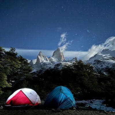 Pernottare in campeggio ai piedi del monte Fitz Roy - El Chalten
