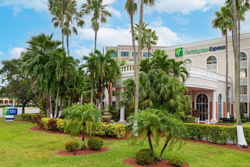 Holiday Inn Express Miami Airport Doral Area by IHG