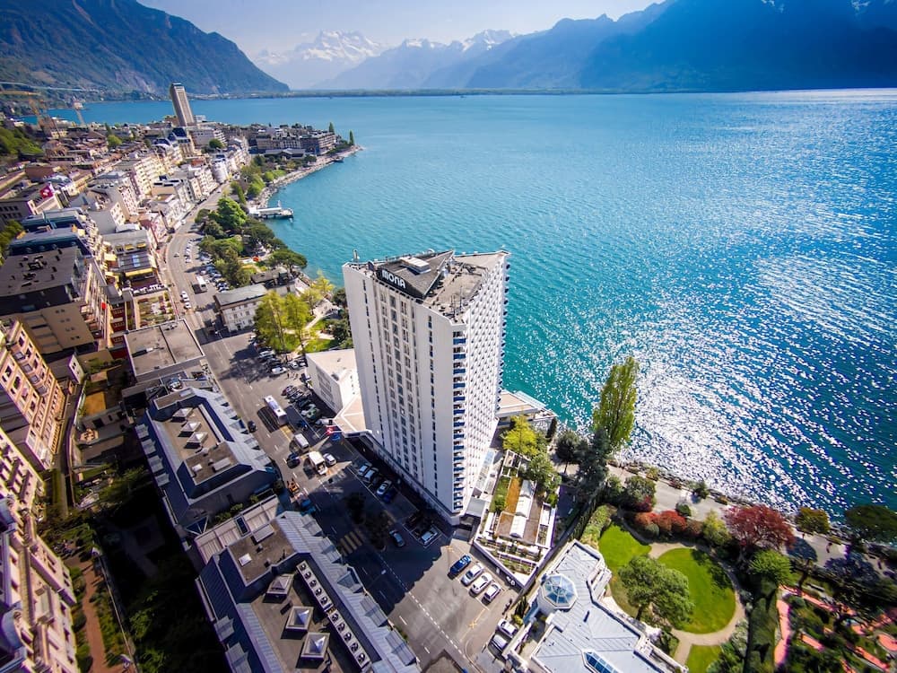 Mona Montreux