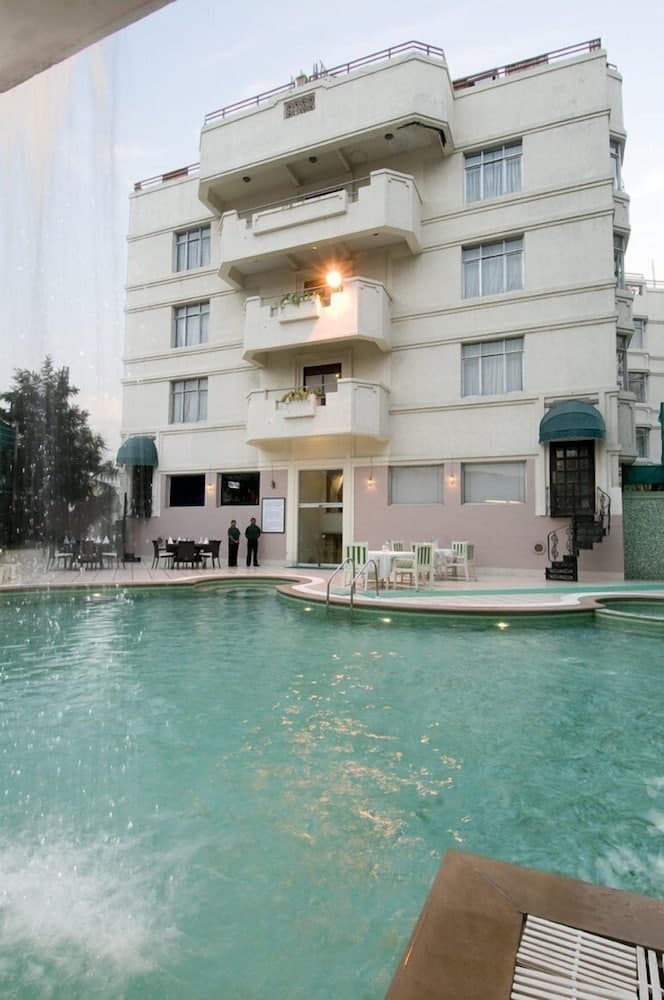 Howard Plaza - The Fern Agra