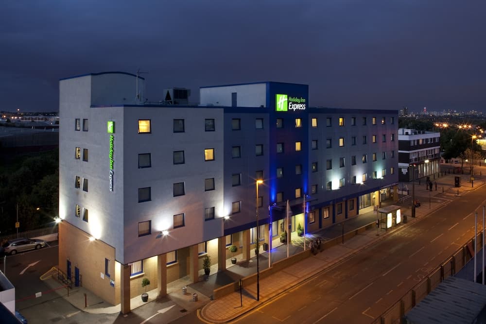 Holiday Inn Express London - Park Royal by IHG