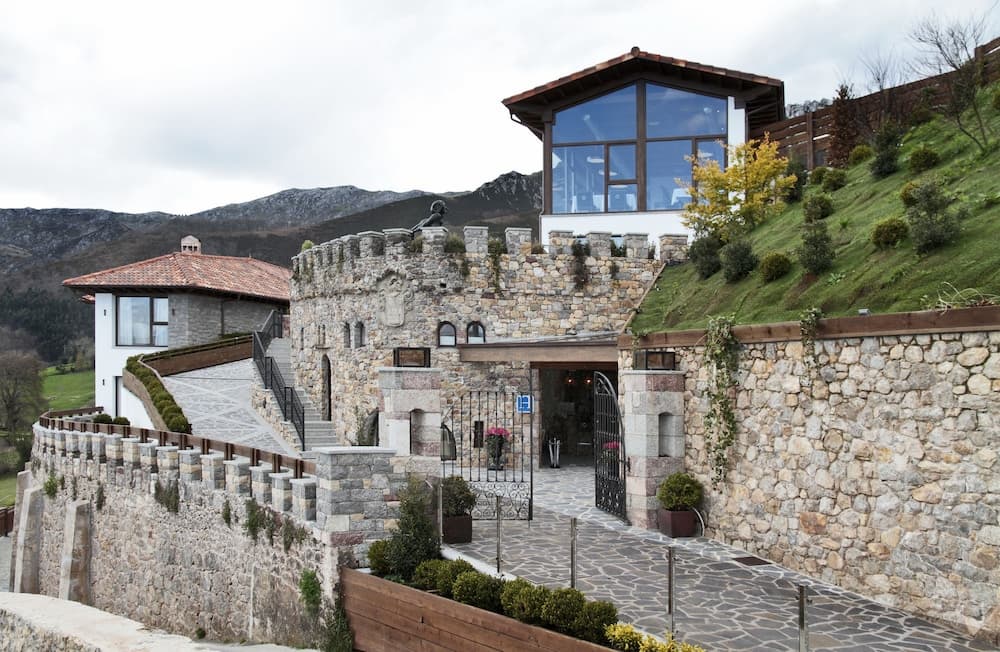 Puebloastur Eco-Resort Wellness & Spa