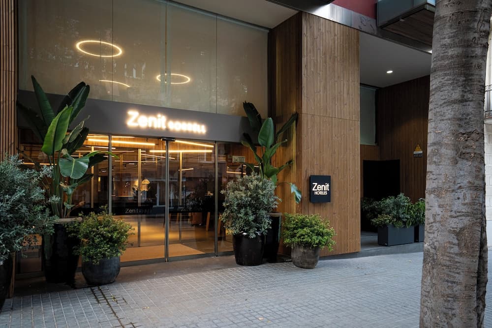 Hotel Zenit Conde De Borrell