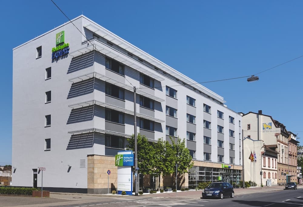 Holiday Inn Express Frankfurt Messe by IHG